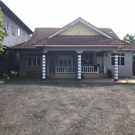 Cozy Homestay Che Yang Куала Теренгану Екстериор снимка